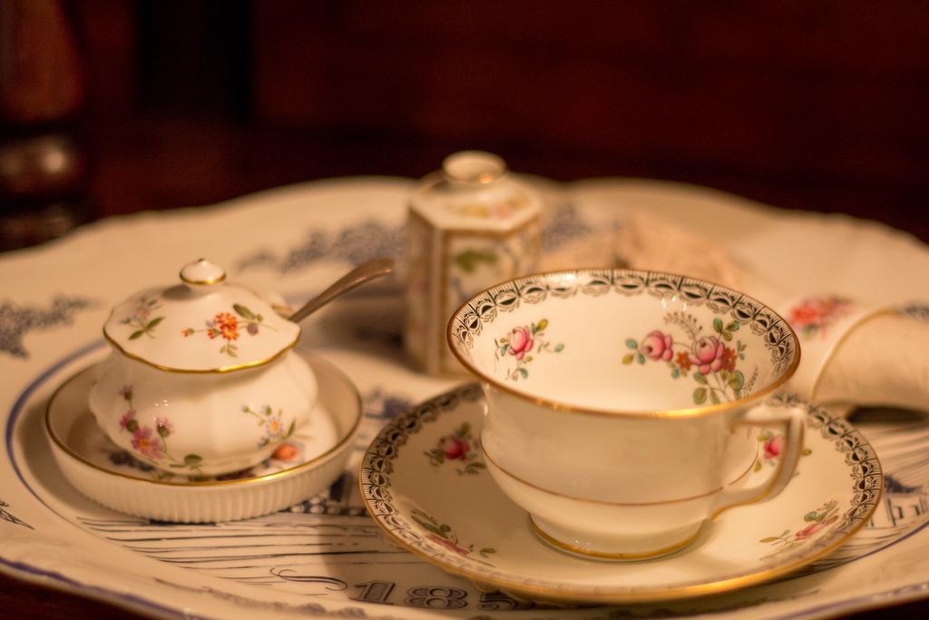 Dutch Manor Antique Hotel