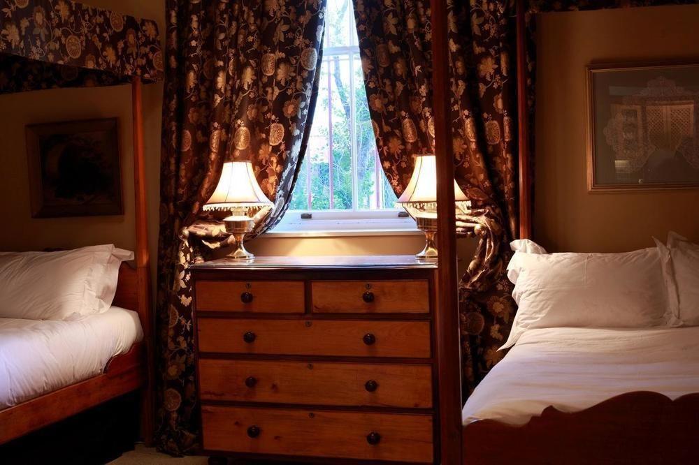 Dutch Manor Antique Hotel 4*