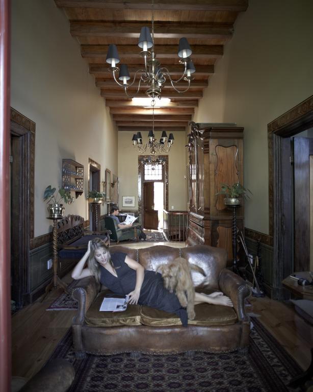 Dutch Manor Antique 4*