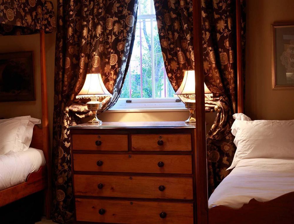 Dutch Manor Antique Hotel