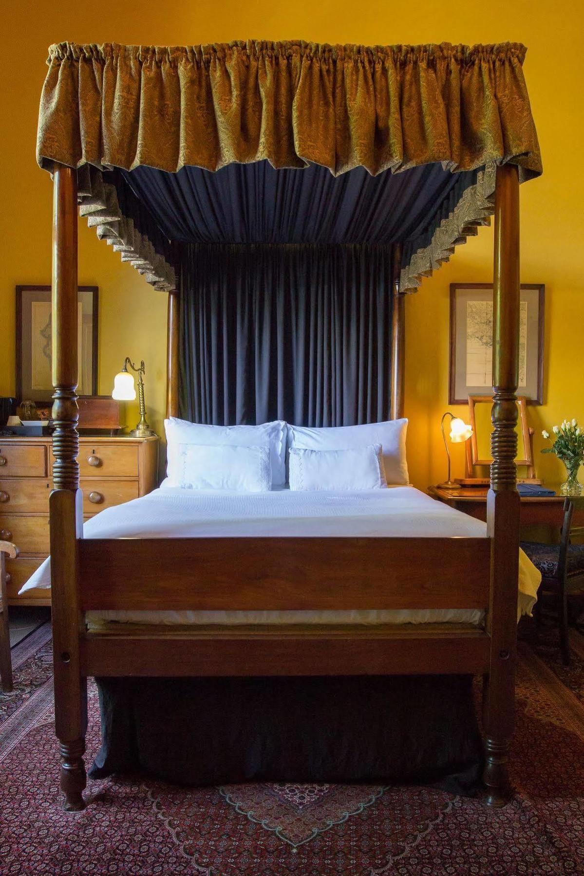Dutch Manor Antique 4* Cape Town