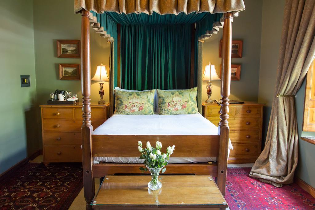 Dutch Manor Antique 4*