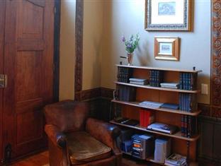Dutch Manor Antique 4*