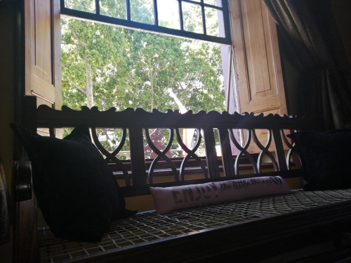 Dutch Manor Antique 4*