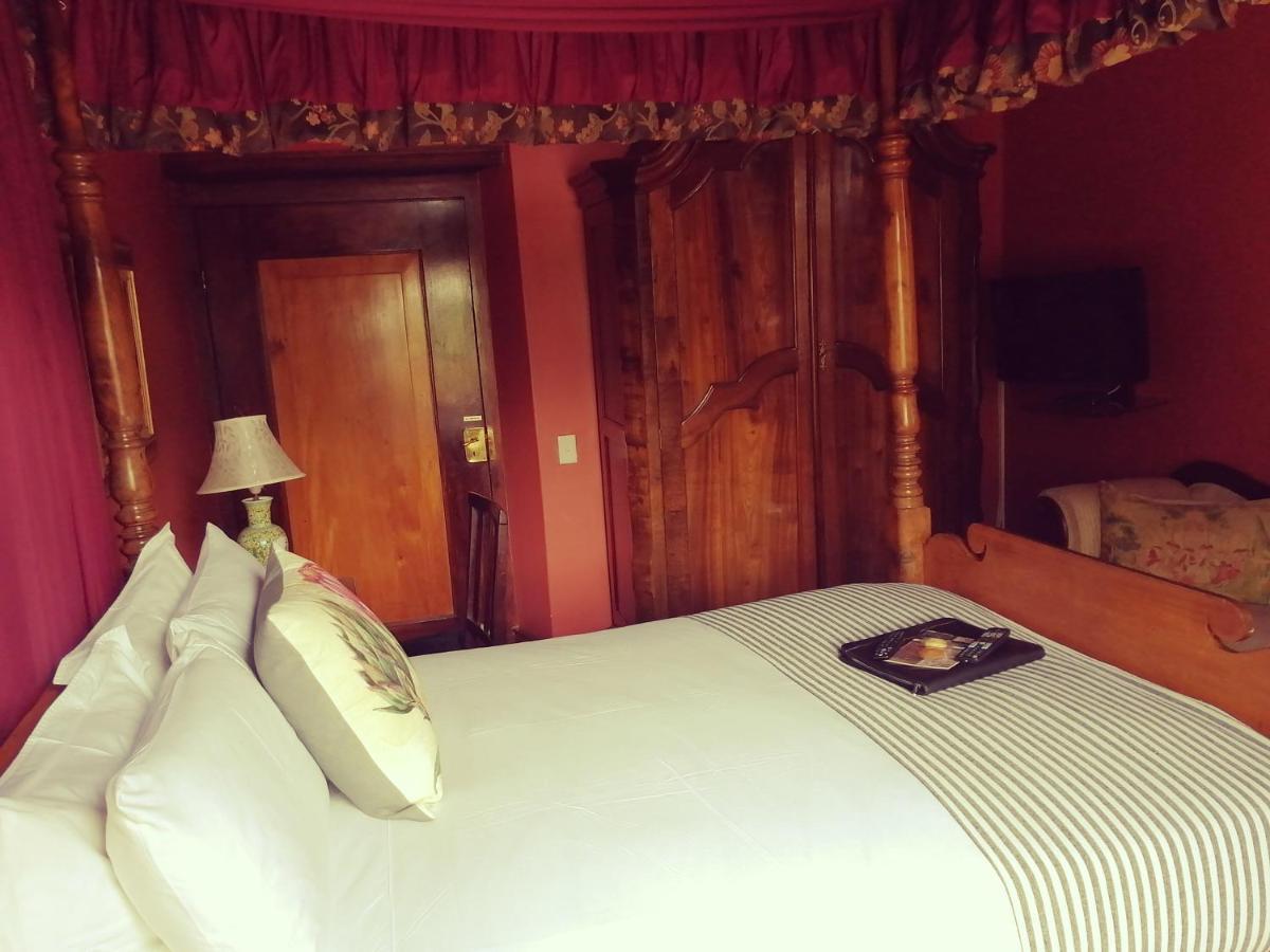 Dutch Manor Antique Hotel Cape Town
